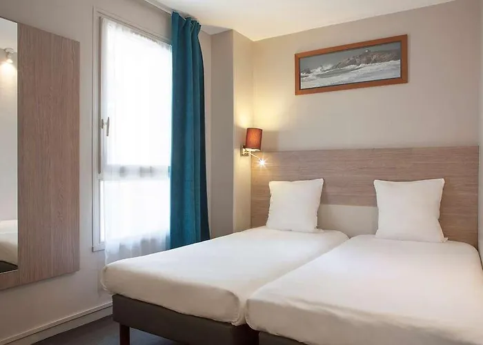 Og Novellanantes Centre Gare Szálloda